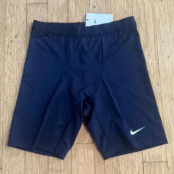 NIKE DRI-FIT STOCK HALF TIGHT
Men's Dri-FIT Running Half Tight (Stock) Navy - Picture 3 of 9